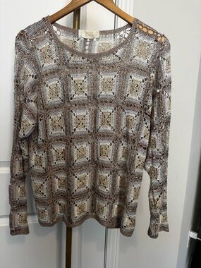 American Vintage Crochet Square Knit Long Sleeve Top in Brown and Beige